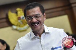 Gamawan Fauzi datangi gedung KPK