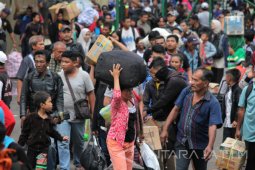 8.391 Pemudik Tiba di Pelabuhan Tanjung Perak