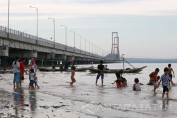 Liburan Lebaran di Suramadu
