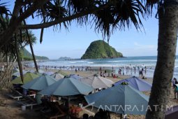 Liburan Pulau Merah