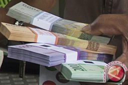 Rupiah Kamis pagi melemah ke Rp13.923