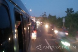 Arus Balik di Pulau Madura Padat