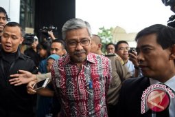 KPK Tahan Gubernur Sultra Nur Alam