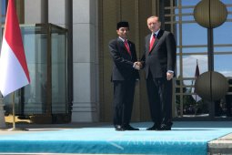 Jokowi Disambut Upacara Kenegaraan di "Beyaz Saray" (Video)