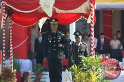 Kapolres Pohuwato Beri Perhargaan Anggota Berprestasi