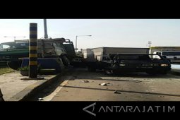 Kondisi Gerbang Tol Tandes Timur 1 Pascakecelakaan Truk Kembali Normal
