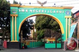 SMKN  1 Garut Bantu 254 Siswa Miskin