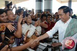 Antusiasme Penenun Sumba Sambut Presiden Jokowi