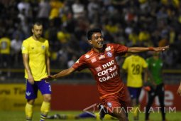 Persegres Dikalahkan Arema