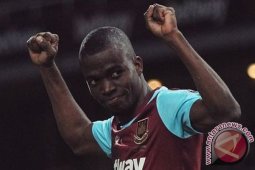Tinggalkan West Ham, Valencia Gabung Klub Meksiko