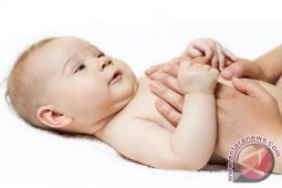 Perlukah Bayi Dipijat?