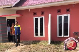 Presiden Datangi Rumah Bercicilan Rp700.000-an di Balik Papan