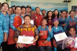 Bupati Samosir Tutup Lomba Cipta Menu B2SA