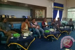 Richard Sambera dan Sarah Costeira Ramaikan Bengkulu Triathlon