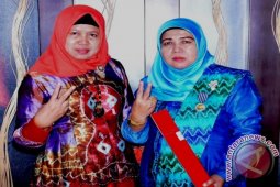 Penghargaan Manggala Karya Kencana Pacu Program KB HSS
