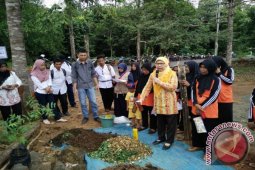 LATIHAN MEMBUAT PUPUK ALAM