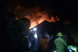 Polisi Selidiki Penyebab Kebakaran 26 Rumah Di Pontianak