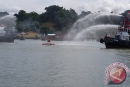 Pertamina Simulasi Penanganan Tumpah Minyak dan Kebakaran Kapal