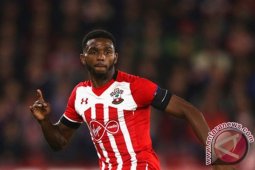 Everton rekrut Cuco Martina