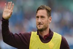 Totti ditunjuk jadi direktur Roma