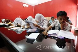Pelajar SMP di Kota Blitar Lima Hari Sekolah