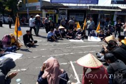 PMII Jember Demo Menolak Perppu Ormas