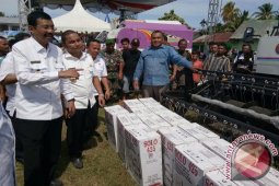 Gubsu Serahkan Bantuan Pertanian Rp14M ke Tapteng