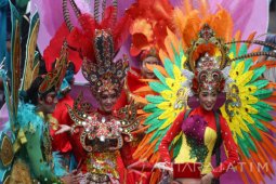 Ribuan Peserta Ramaikan Pawai Budaya Rangkaian Rakernas Apeksi