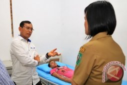 Pelajar SD Alami Kebutaan Dibantu Bupati Simalungun