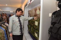 Seniman Menggelar Pameran tentang Panji