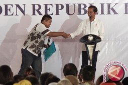 Jokowi: pembagian sertifikat agar masyarakat manfaatkan kegunaan