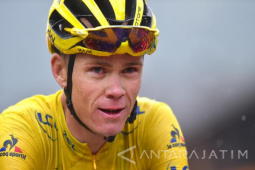 Froome Menangi Gelar Tour de France