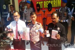 Polisi Sidoarjo Tangkap WNA Pelaku "Curas" (Video)