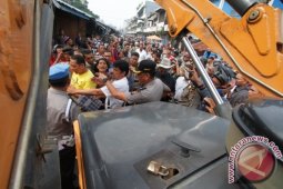 Pemkot Medan Tertibkan Pedagang Jalan Bulan
