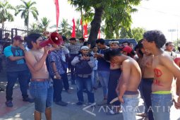 Mahasiswa Sumenep Nilai Kinerja Anggota DPRD Lamban (Video)