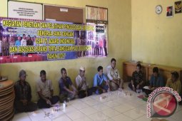 Adaro Bantu Masyarakat Mengakses Air Bersih
