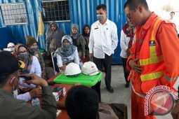 Warga Bengkulu Protes Pekerja PLTU Batu Bara