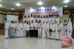 Rektor Unja lepas 22 calon haji