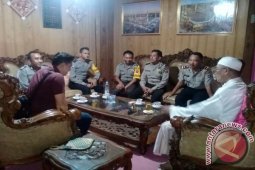 Kapolsek Danau Panggang Silaturrahmi Ke Guru Danau