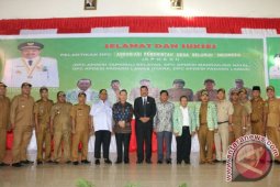 Bupati Tapsel Hadiri Pelantikan DPC APDESI Se Tabagsel