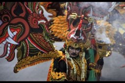 "Fashion Art Carnival"  Ramaikan Penutupan Festival Cisadane