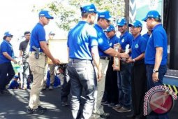 MENERIMA PENGHARGAAN LALU LINTAS