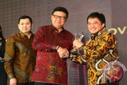Aher Kembali Raih Predikat Gubernur Inovatif