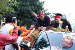 H.Oki Doni Siregar Terima Piala Adipura Tebing Tinggi
