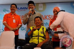 2.200 petugas gorong-gorong divaksinasi gratis