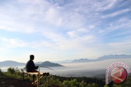 Menjajal Wisata Tangga 1.000 Gunung Manglayang Bandung