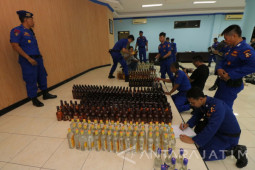 Polisi Gagalkan Penyelundupan Minuman Keras Ilegal