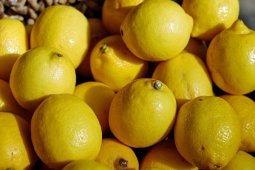 Manfaat Minum Air Lemon Setiap Pagi