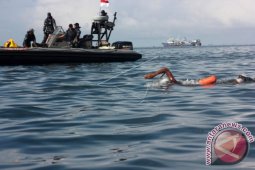 Lomba Renang Untuk Mencintai Laut