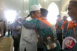 172 Calon Haji Bangka Tengah Diberangkatkan